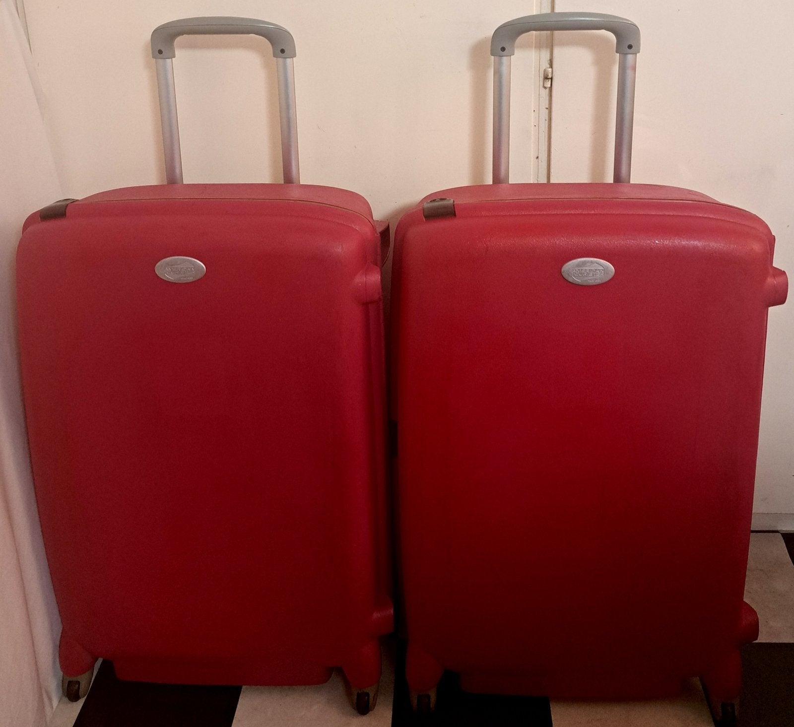 2- Amerikaanse toerist koffer 80 cm 4 wielen cijferslot adre, Hard kunststof, 45 tot 55 cm, Ophalen of Verzenden, Zo goed als nieuw