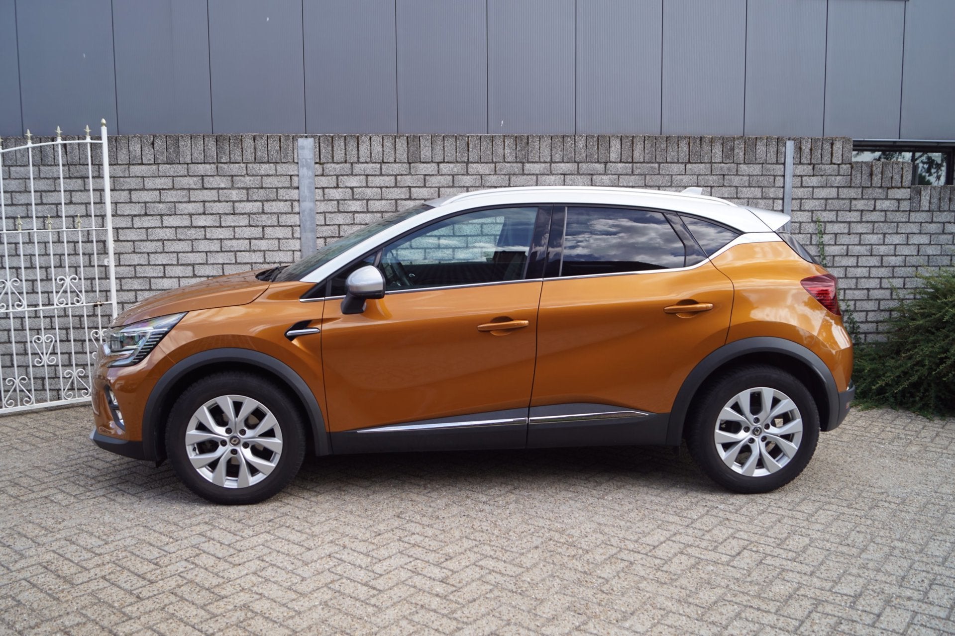 Renault Captur 1.3 TCe 140 PK Initiale Paris Autom Leder Spo, Gebruikt, Leder, Bedrijf, Hybride Elektrisch/Benzine
