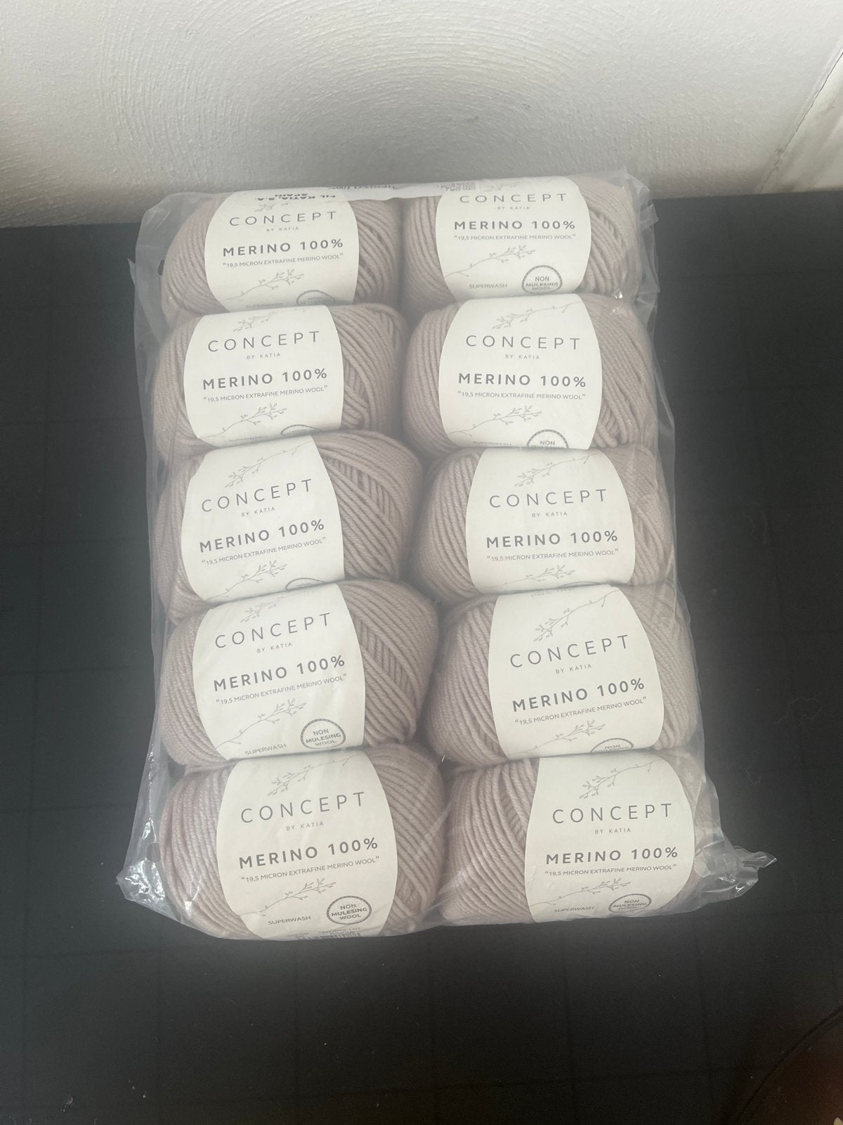12 bollen 100% Merino Wol - Lichtgrijs (600g), Ophalen, Nieuw, Breien of Haken, Wol of Garen