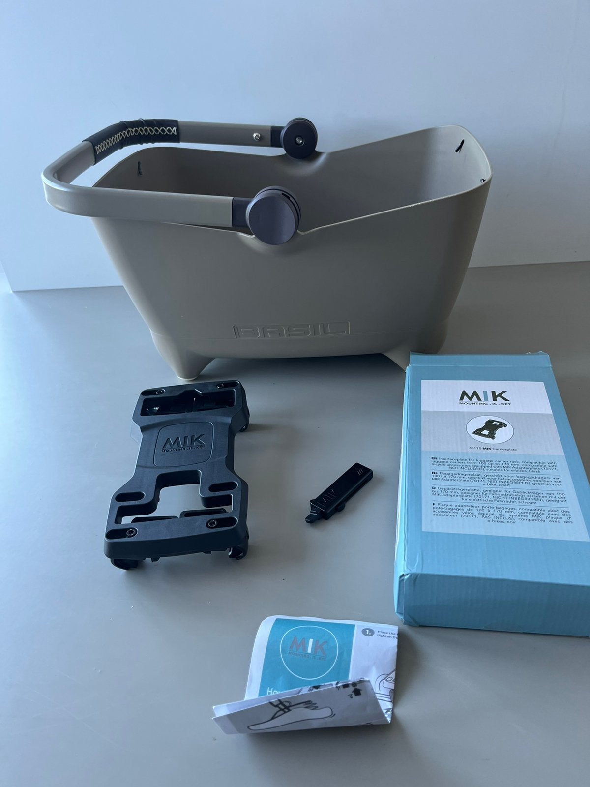 Fietsmand Basil buddy MIK inclusief MIK adapter, Ophalen of Verzenden, Zo goed als nieuw