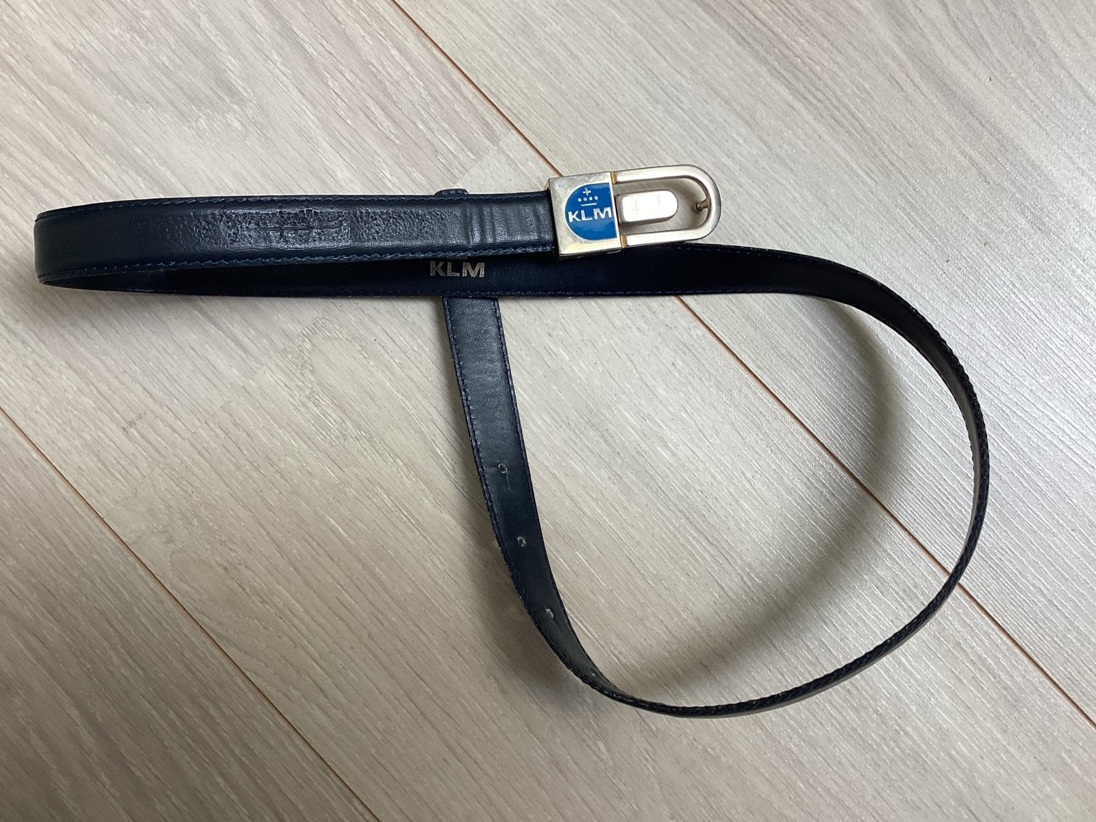 KLM Damesriem - Donkerblauw met zilverkleurige gesp, Kleding | Dames, Minder dan 3 cm, Overige kleuren, Echt leder, 90 tot 100 cm