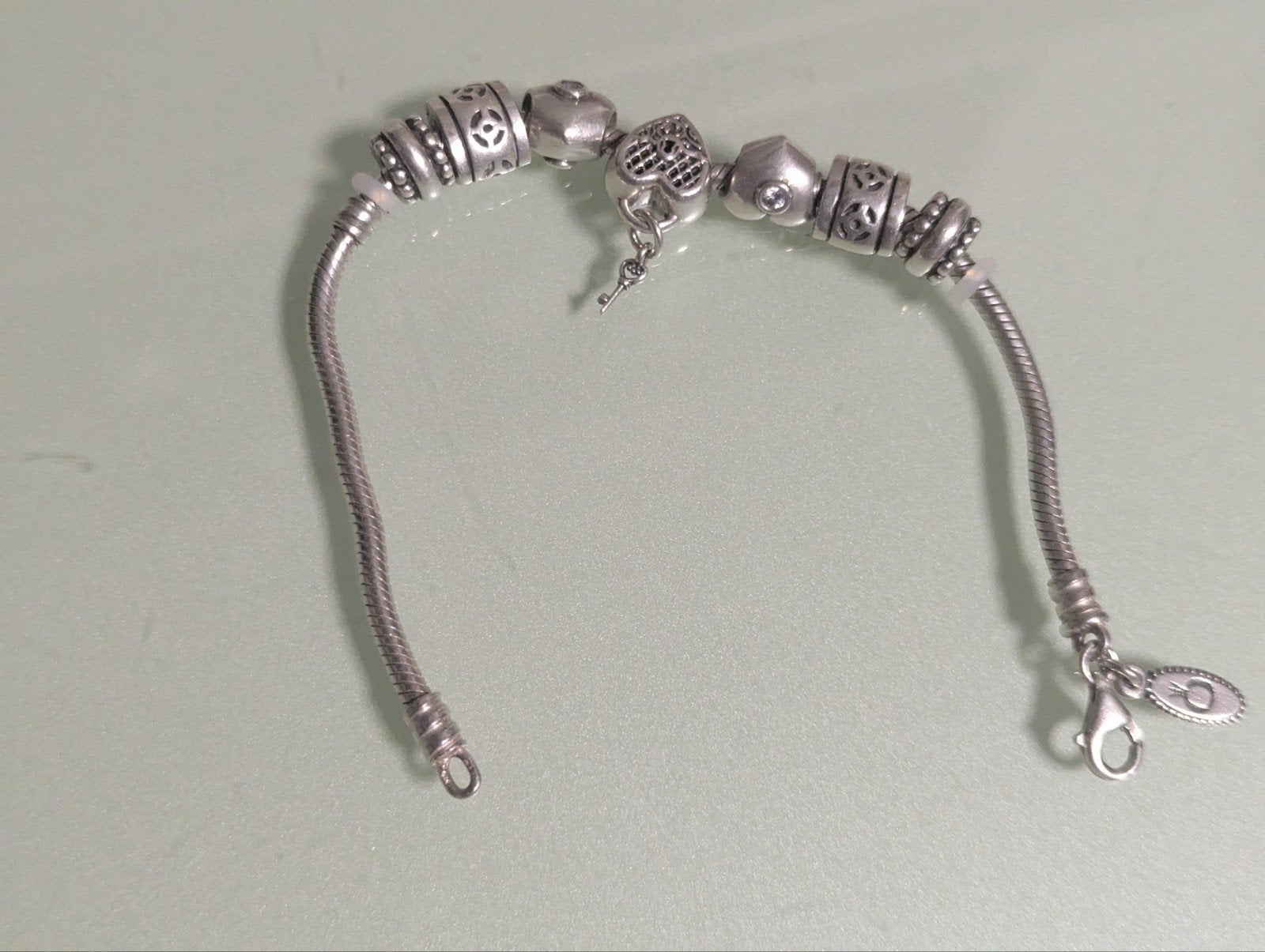 Pandora armband., Pandora, Ophalen of Verzenden, Zo goed als nieuw, 4 bedels of meer