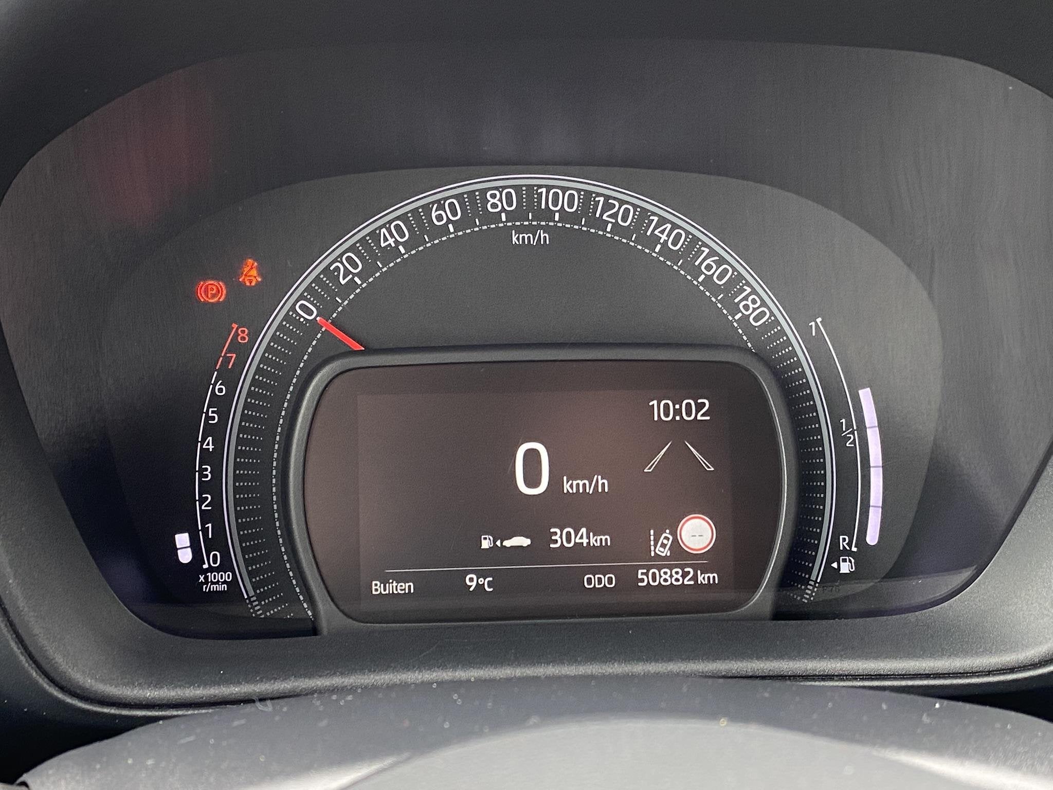 Toyota Aygo X 1.0 VVT-i MT Play Nederlandse auto boekjes com, Gebruikt, 920 kg, 4 stoelen, Zwart