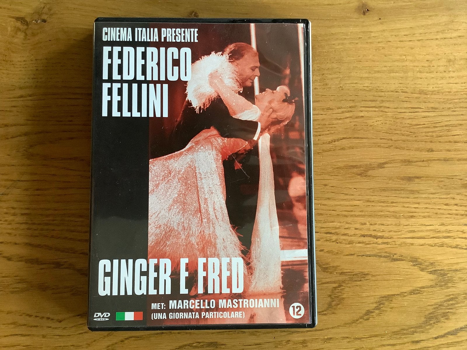 8). Ginger e Fred, Giulietta Masina, Marcello Mastroianni., Ophalen of Verzenden, Zo goed als nieuw, Nederlands, Nederlands