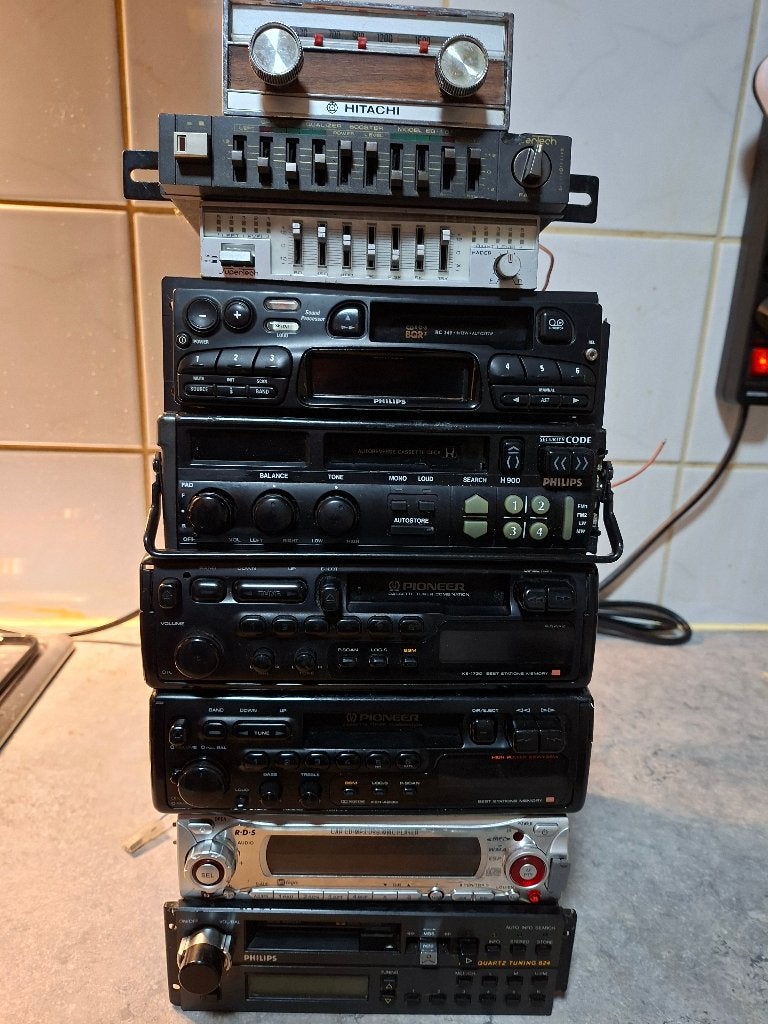 Partij Youngtimer autoradio's en equalizers, Auto diversen, Ophalen of Verzenden, Gebruikt