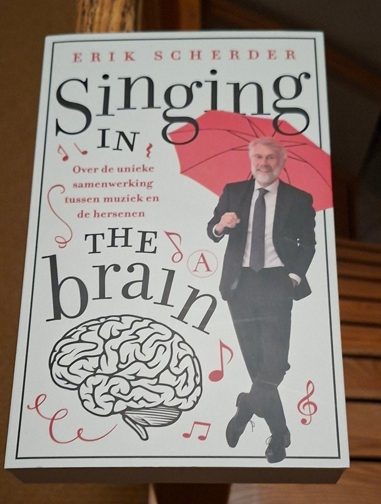 Boek Singing in the brain - Erik Scherder, Boeken, Ophalen of Verzenden, Zo goed als nieuw