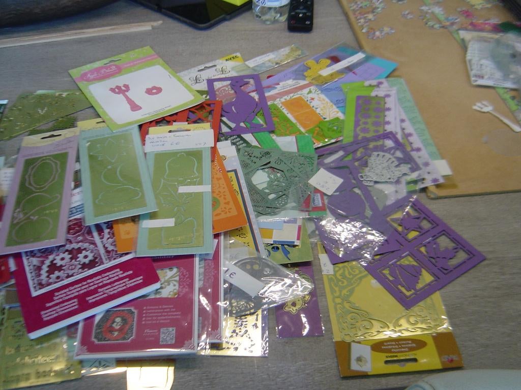 Embossing mallen en andere merken, Hobby en Vrije tijd, Kaarten | Zelf maken, Ophalen of Verzenden, Zo goed als nieuw, Overige thema's