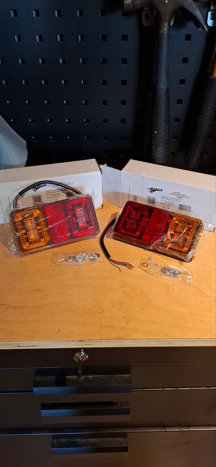 Nieuwe LED Achterlichten 12/24V - Universeel, Auto-onderdelen, Verlichting, Ophalen of Verzenden, Nieuw