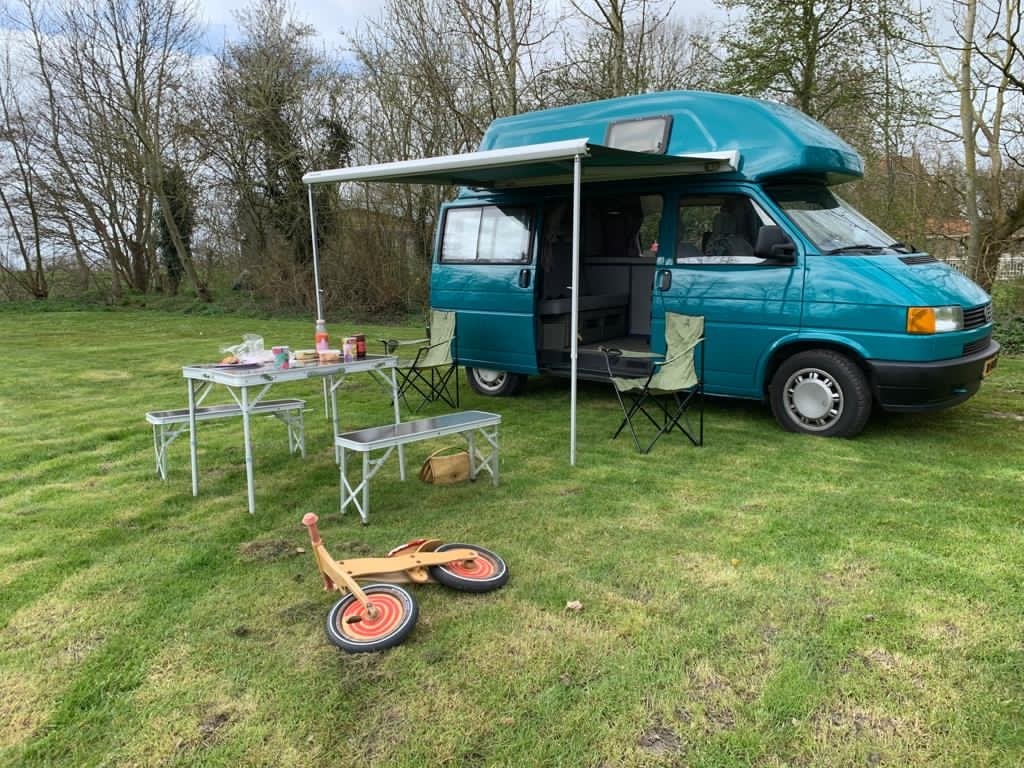 Volkswagen T4 Vast Hoogdak Camper uit 1993, Buscamper of Camperbus, Volkswagen, Tot en met 2, Diesel
