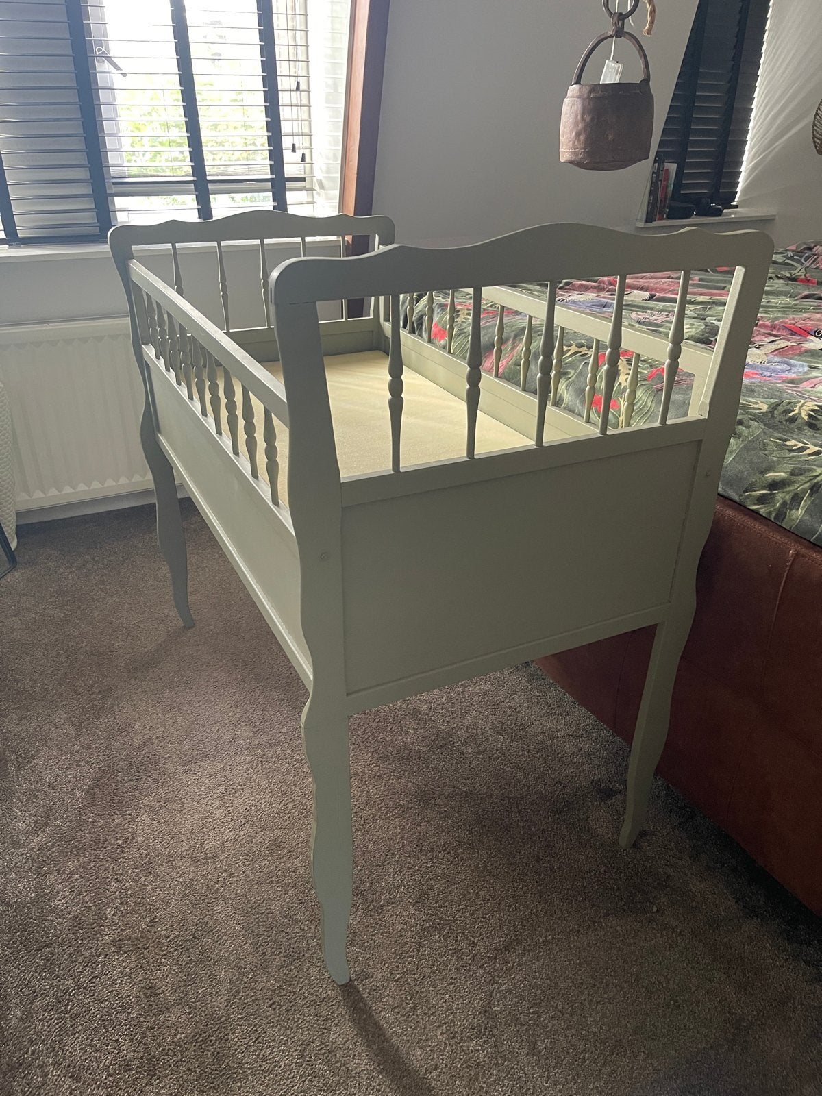 LAATSTE KANS. Vintage Wieg - Spijlen opnieuw vast te maken, Kinderen en Baby's, Ophalen, Gebruikt, Wieg