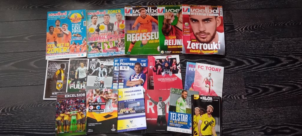Voetbal tijdschriften, Verzamelen, Ophalen of Verzenden, Gebruikt, Overige sporten, Boek of Tijdschrift