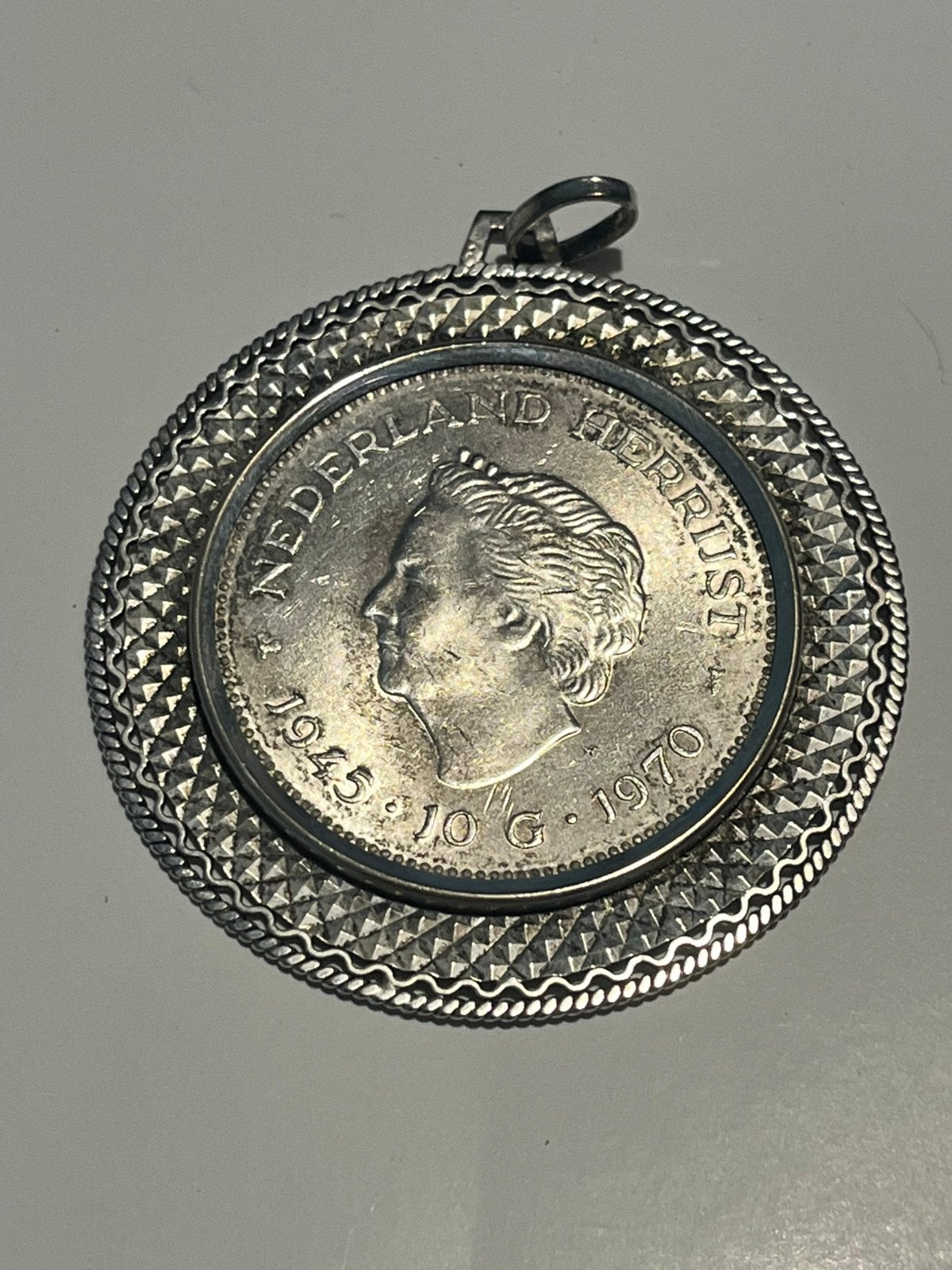 Zilveren hanger met Nederlandse munt (1970), Ophalen of Verzenden, Zilver
