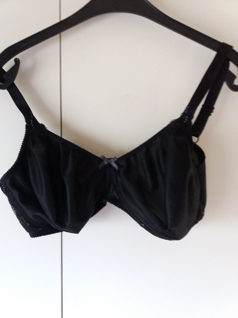 Zwarte Chantelle Bh maat 85F, Chantelle, Ophalen of Verzenden, Zwart, BH