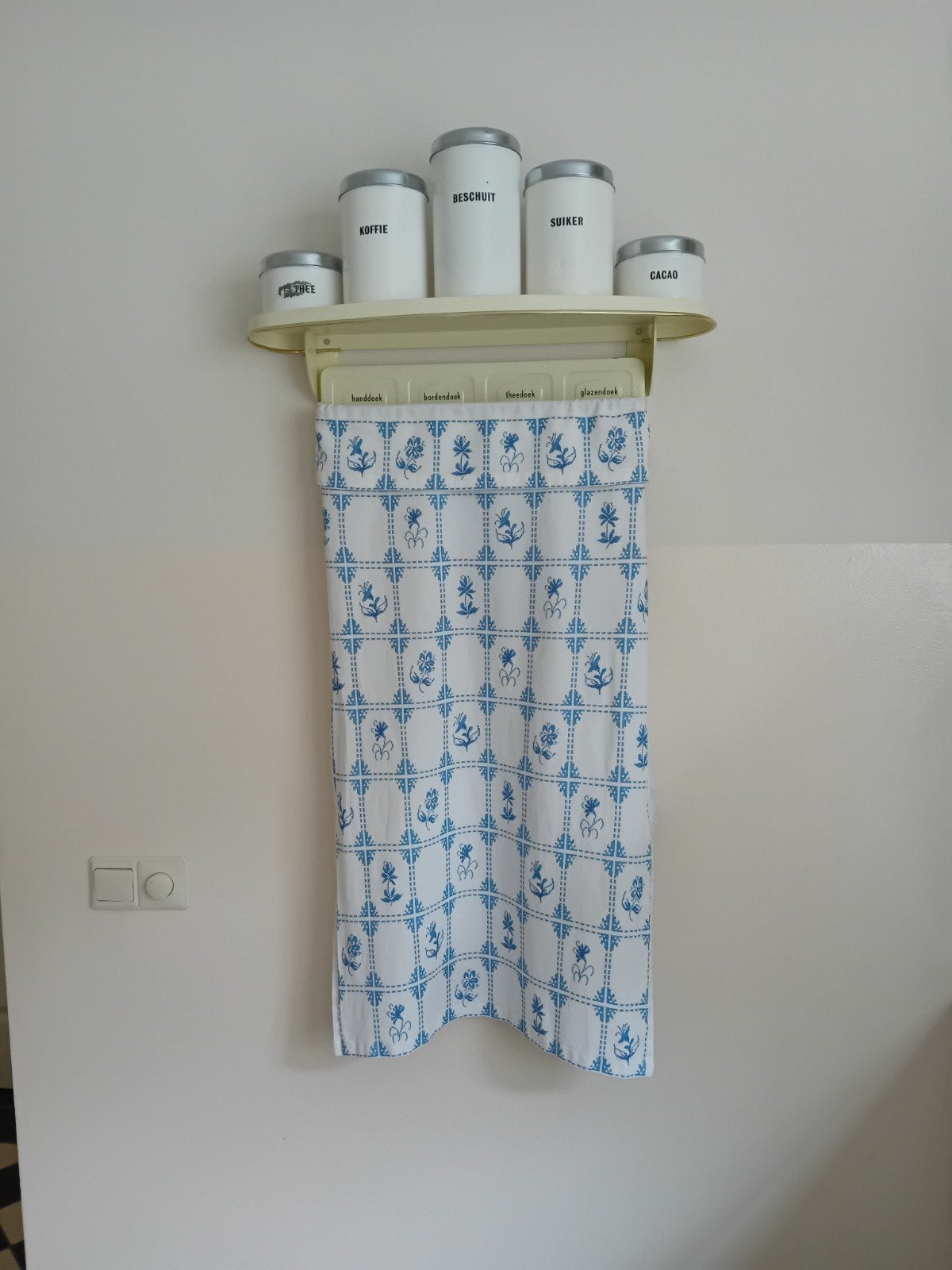 Vintage handdoekenset met overhanddoek en voorraad bussen, Ophalen