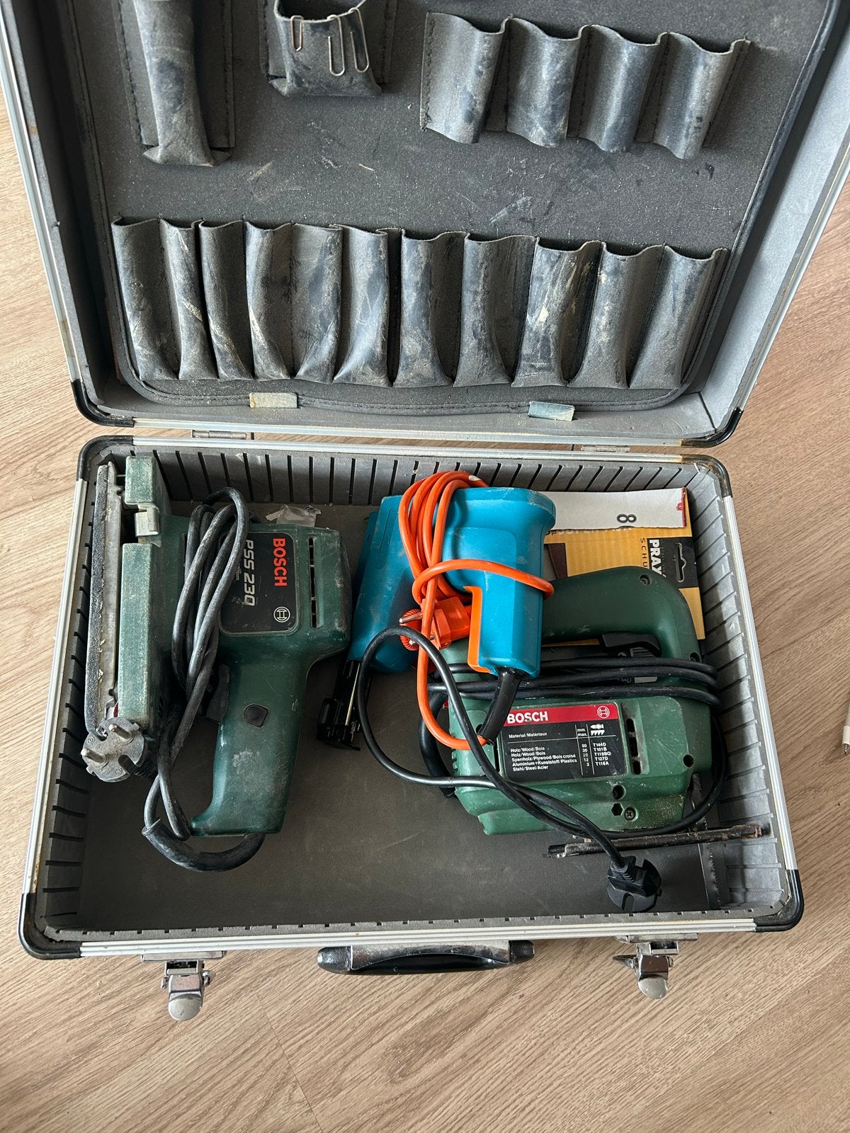 Bosch PSS 230 schuurmachine en decoupeerzaag in koffer, Ophalen, Gebruikt