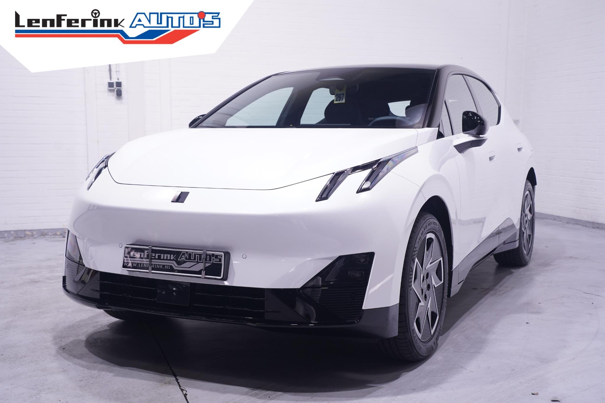 Lynk & Co 02 Core 66 kWh SOH 99% Apple Carplay Panoramadak A, Auto's, Gebruikt, 1795 kg, Wit, 1600 kg