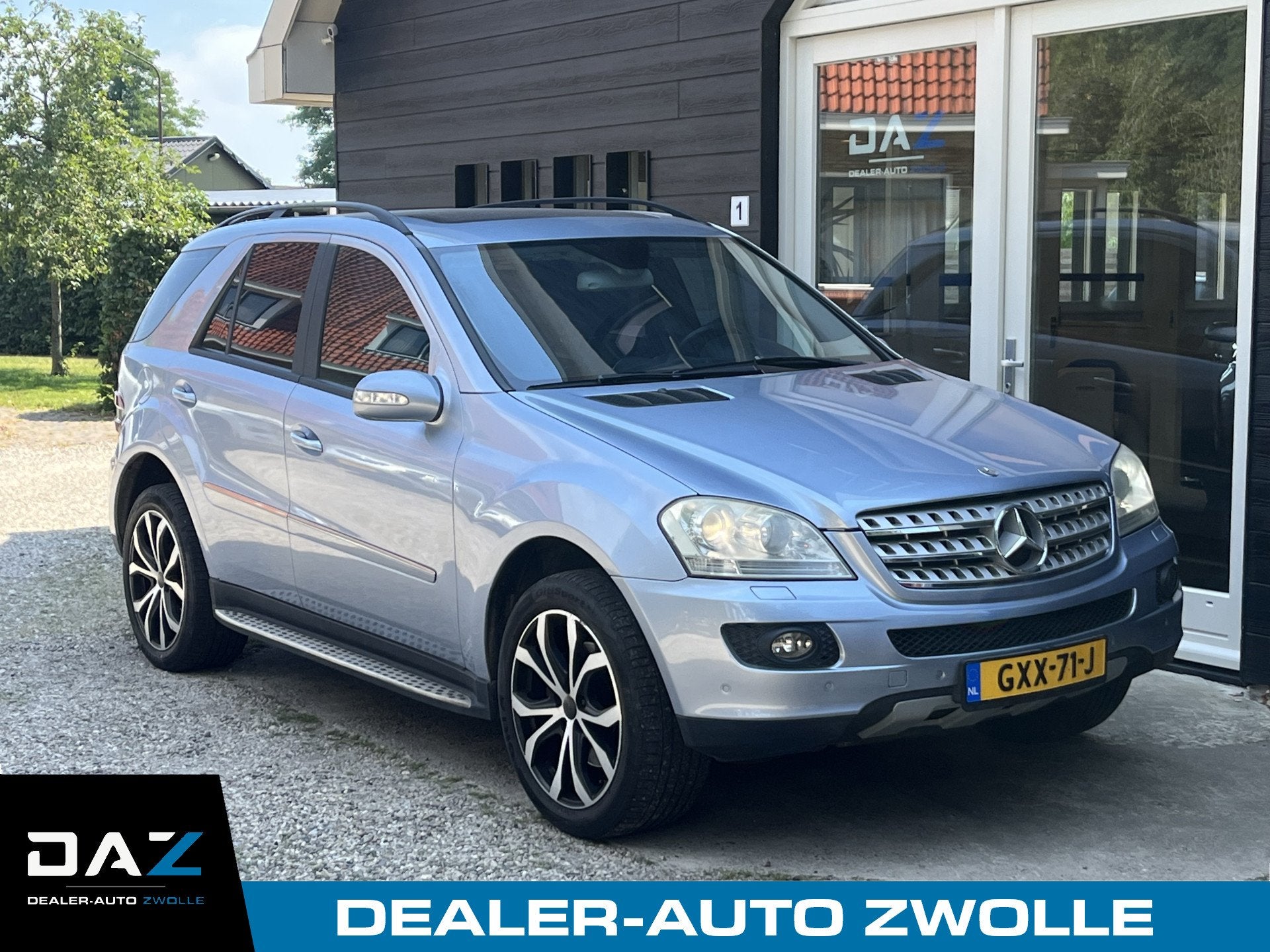 Mercedes-Benz M-Klasse 500 Aut/Ecc/Leer/Navi/Dak/Trekhaak, Auto's, Automaat, Automatische klimaatregeling, Gebruikt, Blauw