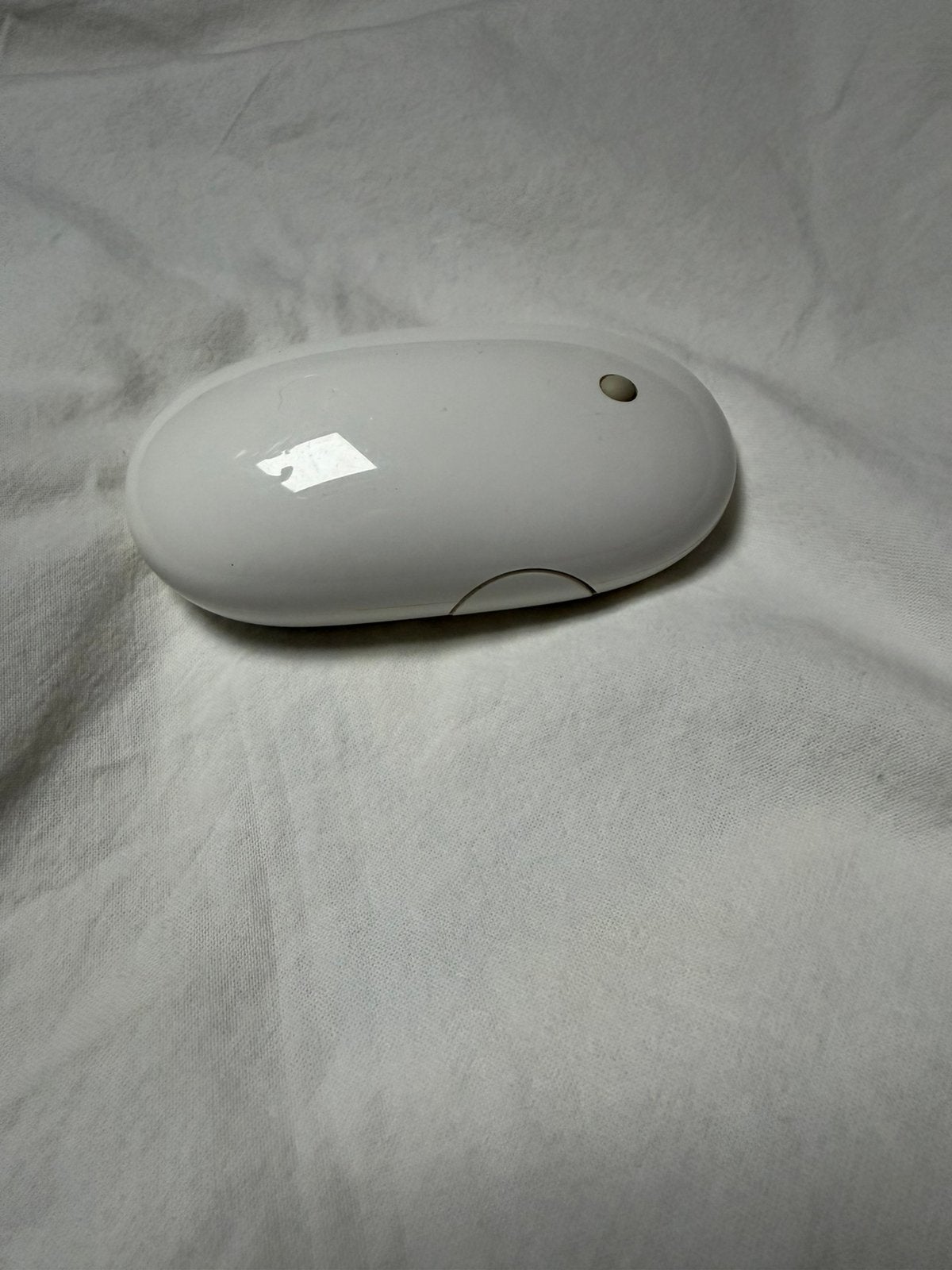Mighty Mouse draadloos origineel van Apple  Model: A1197, Ophalen of Verzenden, Zo goed als nieuw, Draadloos, Muis
