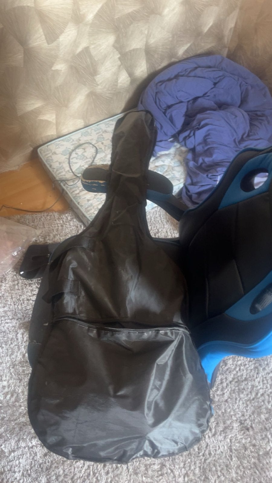 Rode elektrische gitaar met hoes - Zo goed als nieuw, Muziek en Instrumenten, Ophalen, Zo goed als nieuw, Solid body, Overige merken