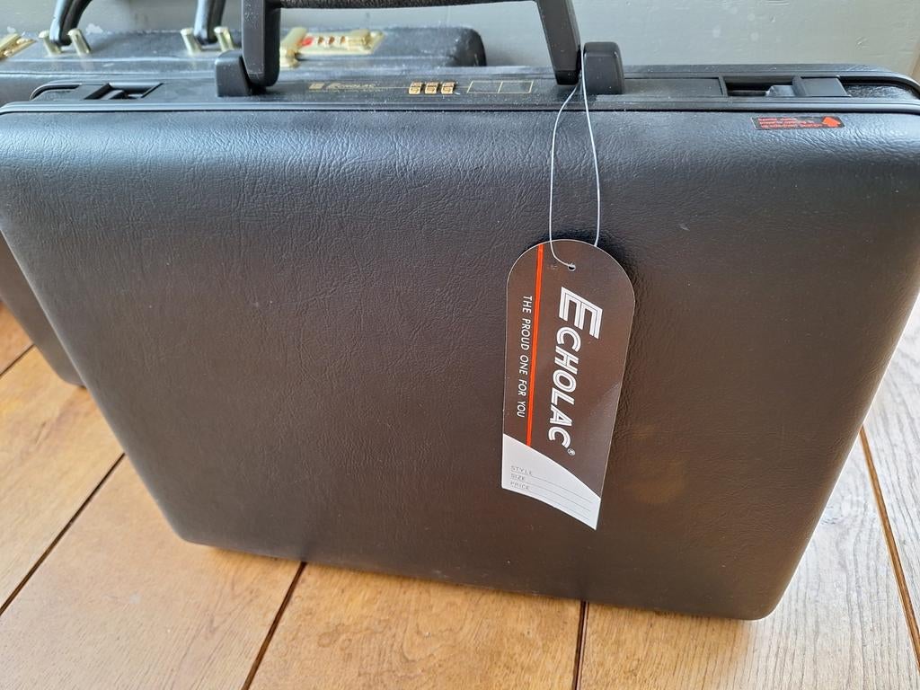 Attache koffer, Motoren, Ophalen, Nieuw