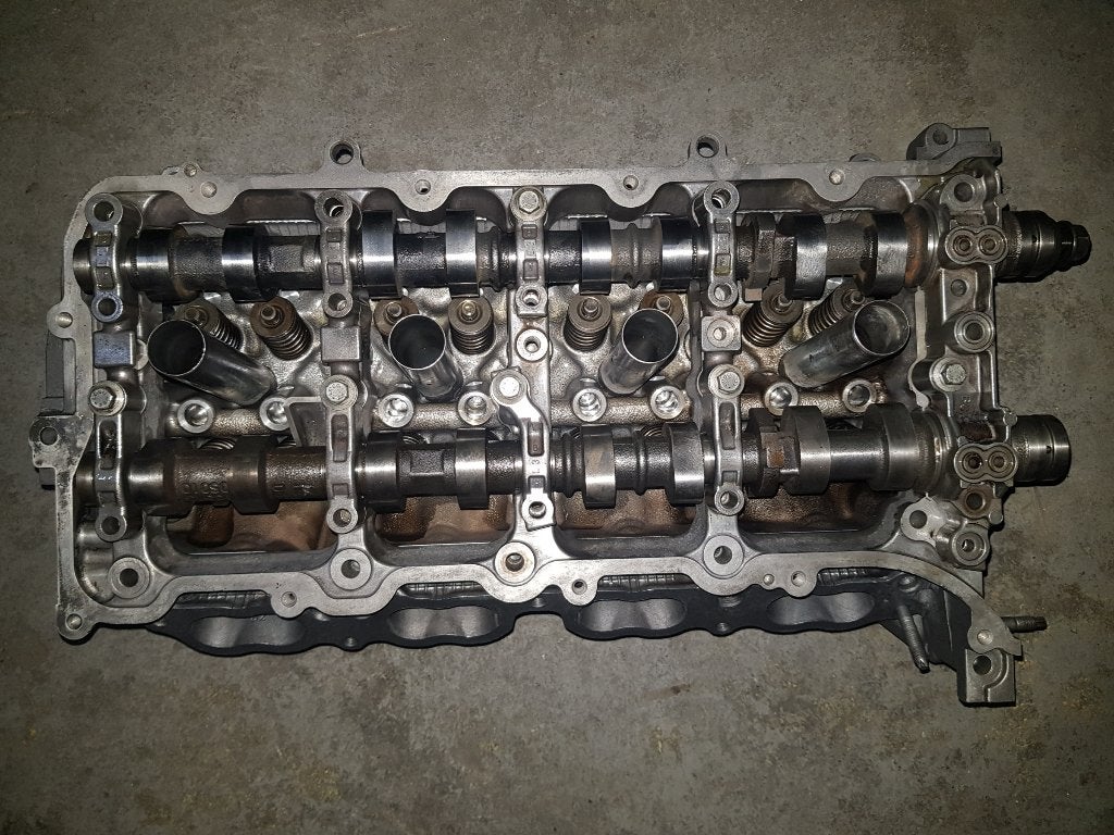 Cilinderkop-links Toyota Tundra 5.7 V8 32V VVT-I 2010, Ophalen of Verzenden