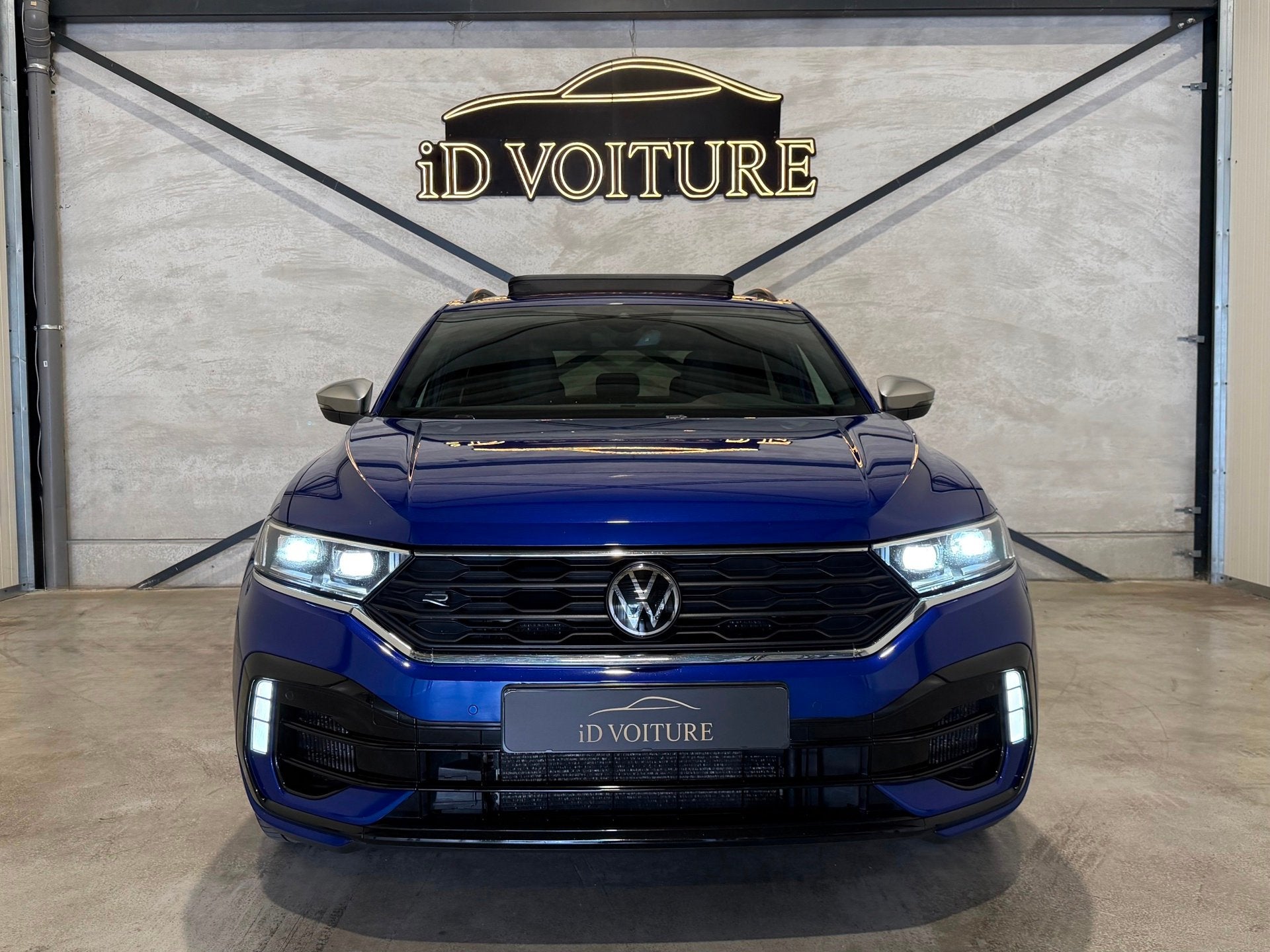 Volkswagen T-Roc 2.0 TSI 4Motion R AKRA|BEATS|PANO, Auto's, Automaat, Gebruikt, Zwart, 4 cilinders