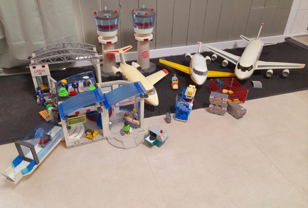PLAYMOBIL vliegveld met vliegtuigen, terminal, vele extra's, Ophalen, Gebruikt, Los playmobil