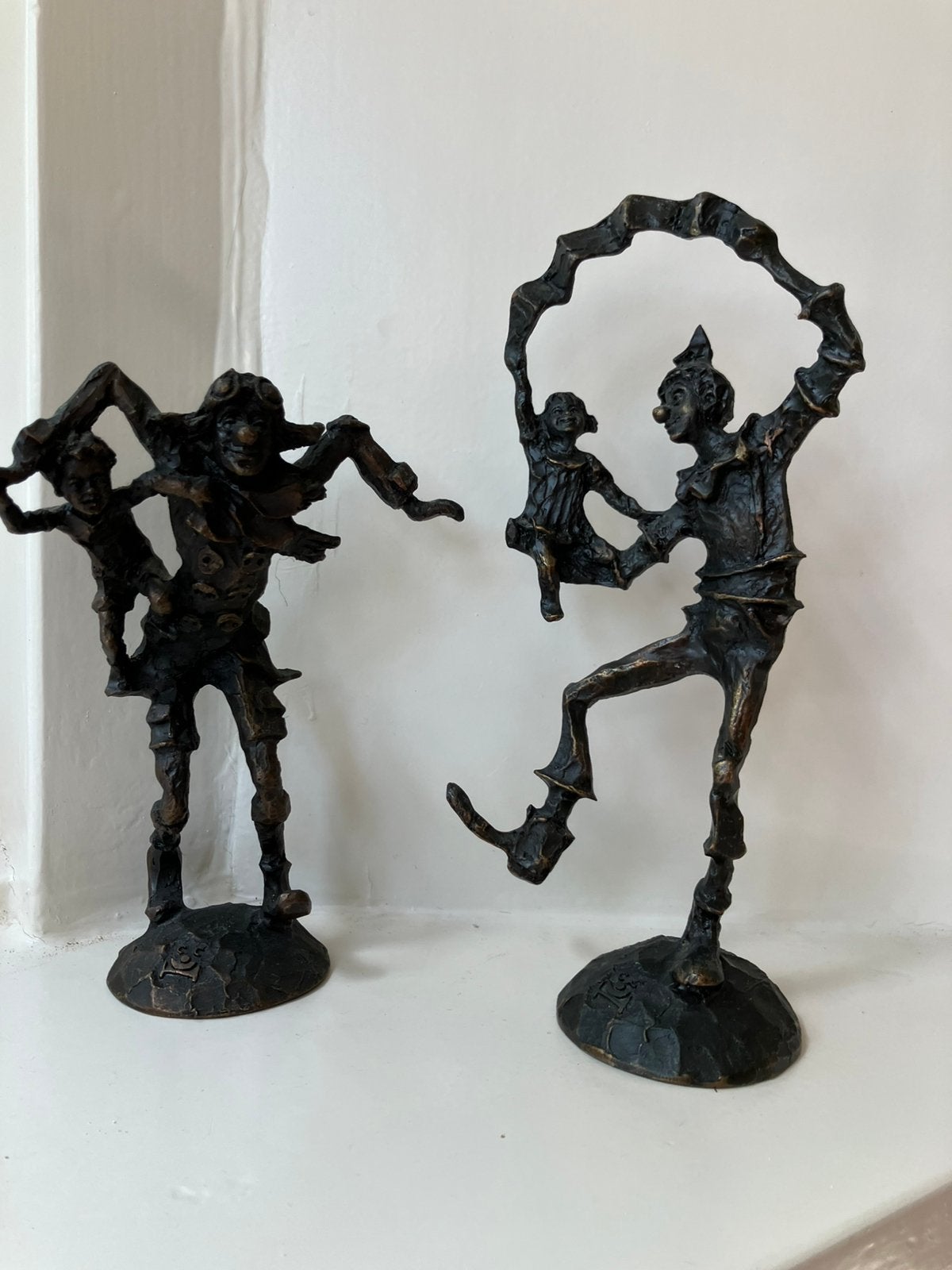2 bronzen beeldjes. Gesigneerd. Da Vinci, Ophalen of Verzenden