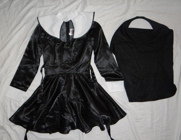 Leuke zwart/wit ZUSTER/NONNEN jurk + hoofdkap - Halloween ti, Ophalen of Verzenden, Halloween, Kleding, Maat 34 (XS) of kleiner