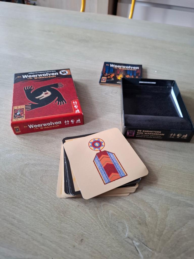 De Weerwolven van Wakkerdam - Gezellig gezelschapsspel, Asmodee Group, Vijf spelers of meer, Info@asmodee.com, Ophalen of Verzenden