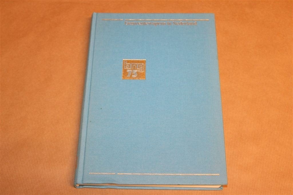 Gemeentewapens in Nederland. 1914-1989., Ophalen of Verzenden, Tweede Wereldoorlog, Zo goed als nieuw, Overige onderwerpen