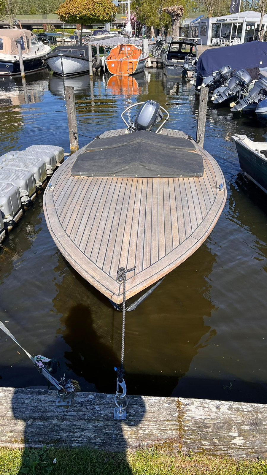 Motorboot met koolstofvezel romp, teak, 2+2, 15pk, trailer, Watersport en Boten, Sloepen, Carbon, 15 pk, Kussenset, Ophalen