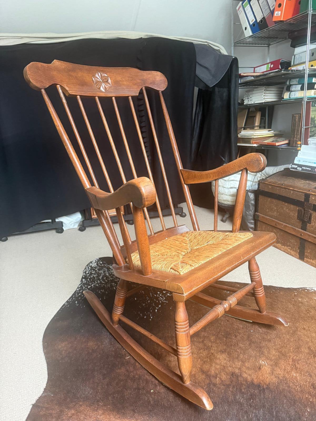 Authentieke vintage schommelstoel, Antiek en Kunst, Ophalen