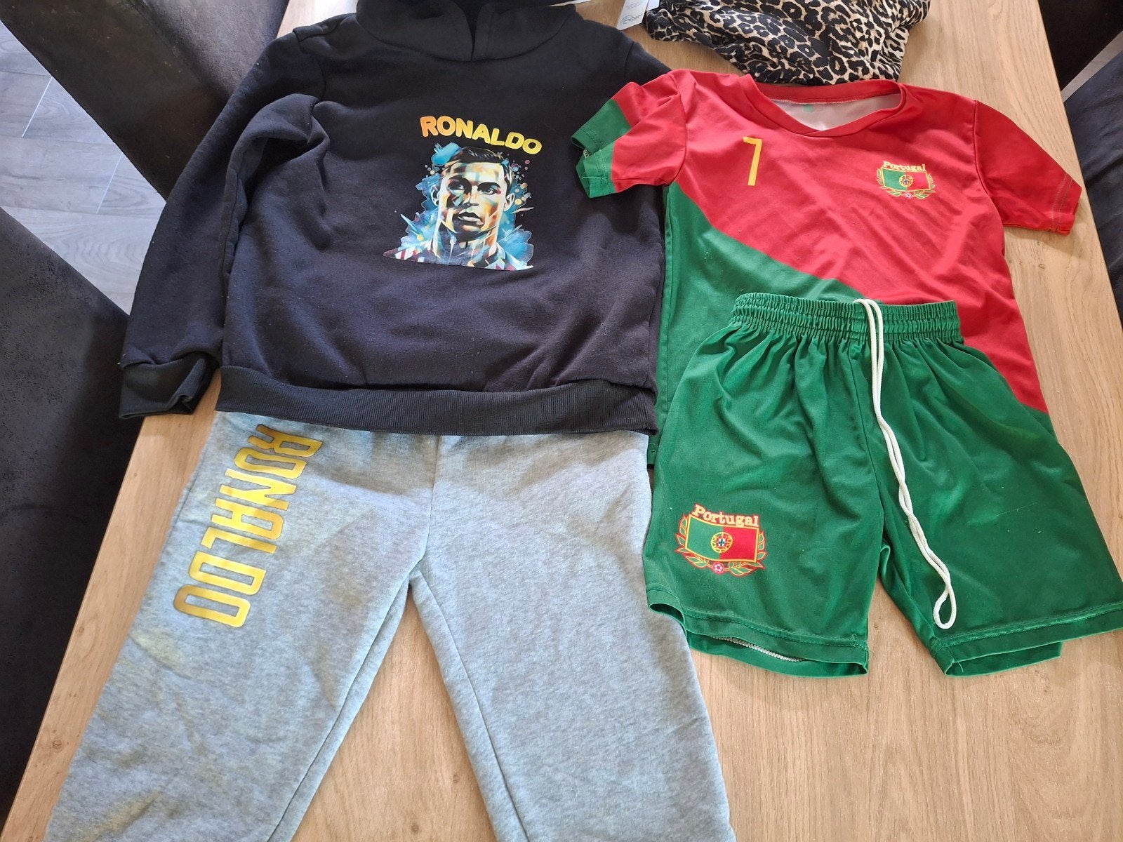Ronaldo kleding + Minecraft, Ophalen of Verzenden, Zo goed als nieuw