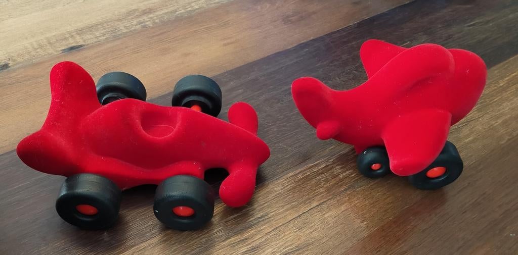 Rubbabu vliegtuig en racewagen, Ophalen of Verzenden, Zo goed als nieuw