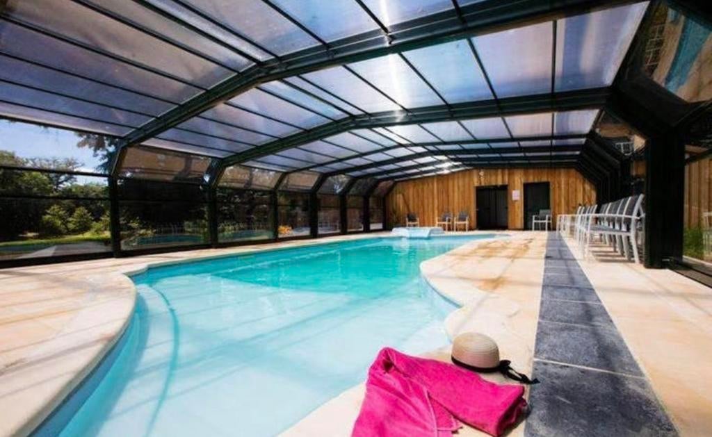 Gezellig Vakantiehuis Dordogne,4*camping Chateau le Verdoyer, Speeltuin, 2 slaapkamers, Recreatiepark, Dordogne