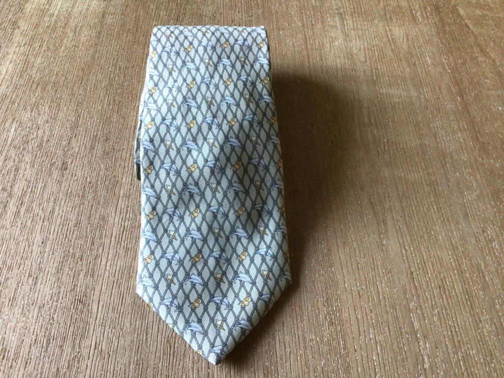 Lancel stropdas, dolfijn in net gevangen, 100% zijde., Ophalen of Verzenden, Zo goed als nieuw