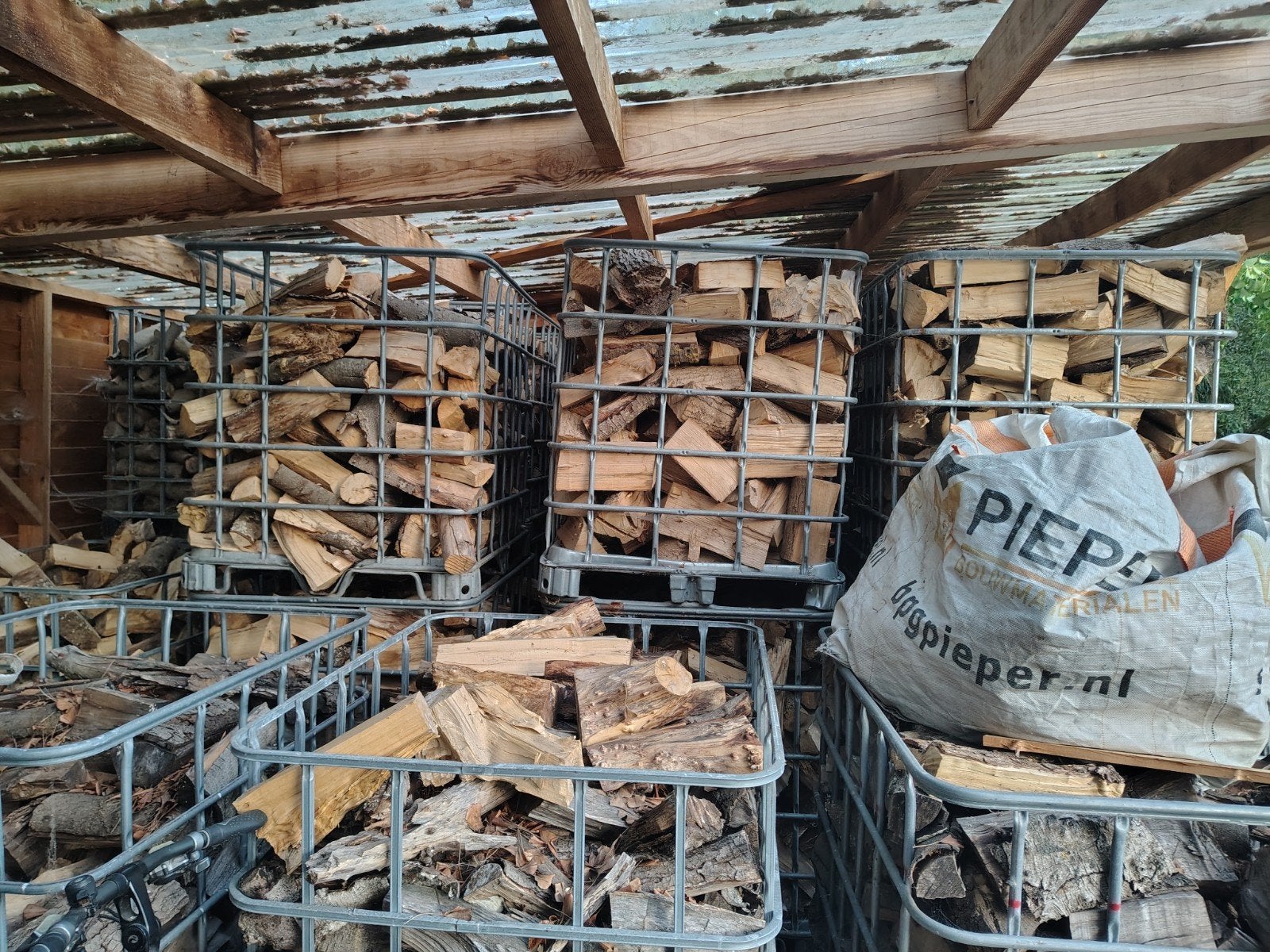 Kuub gehakt hout, 6 m³ of meer, Ophalen, Overige houtsoorten, Blokken