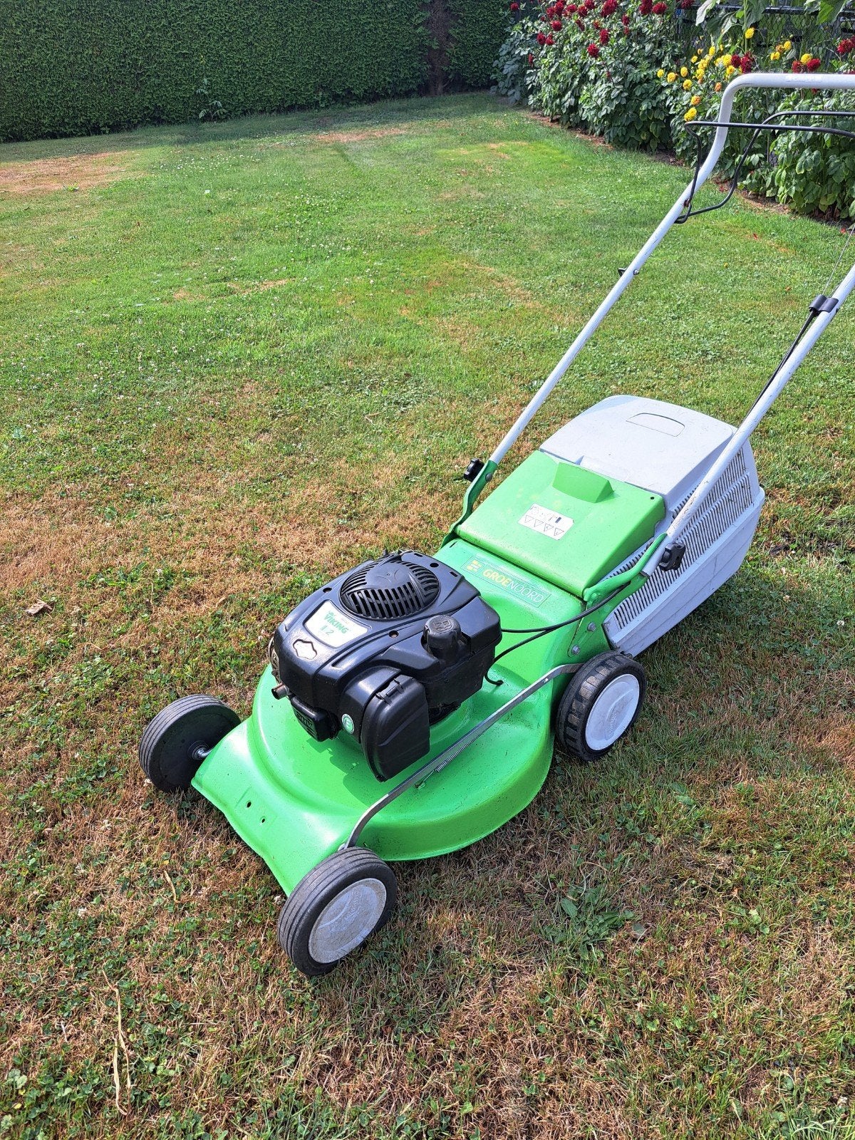 benzine grasmaaier, Ophalen, Zo goed als nieuw, 50 cm of meer, Viking 2