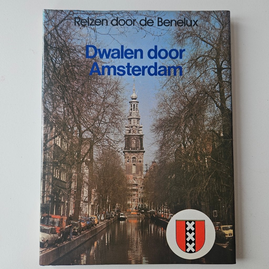 Dwalen door Amsterdam, Boeken, Geschiedenis | Stad en Regio, Ophalen of Verzenden, 20e eeuw of later, Gelezen