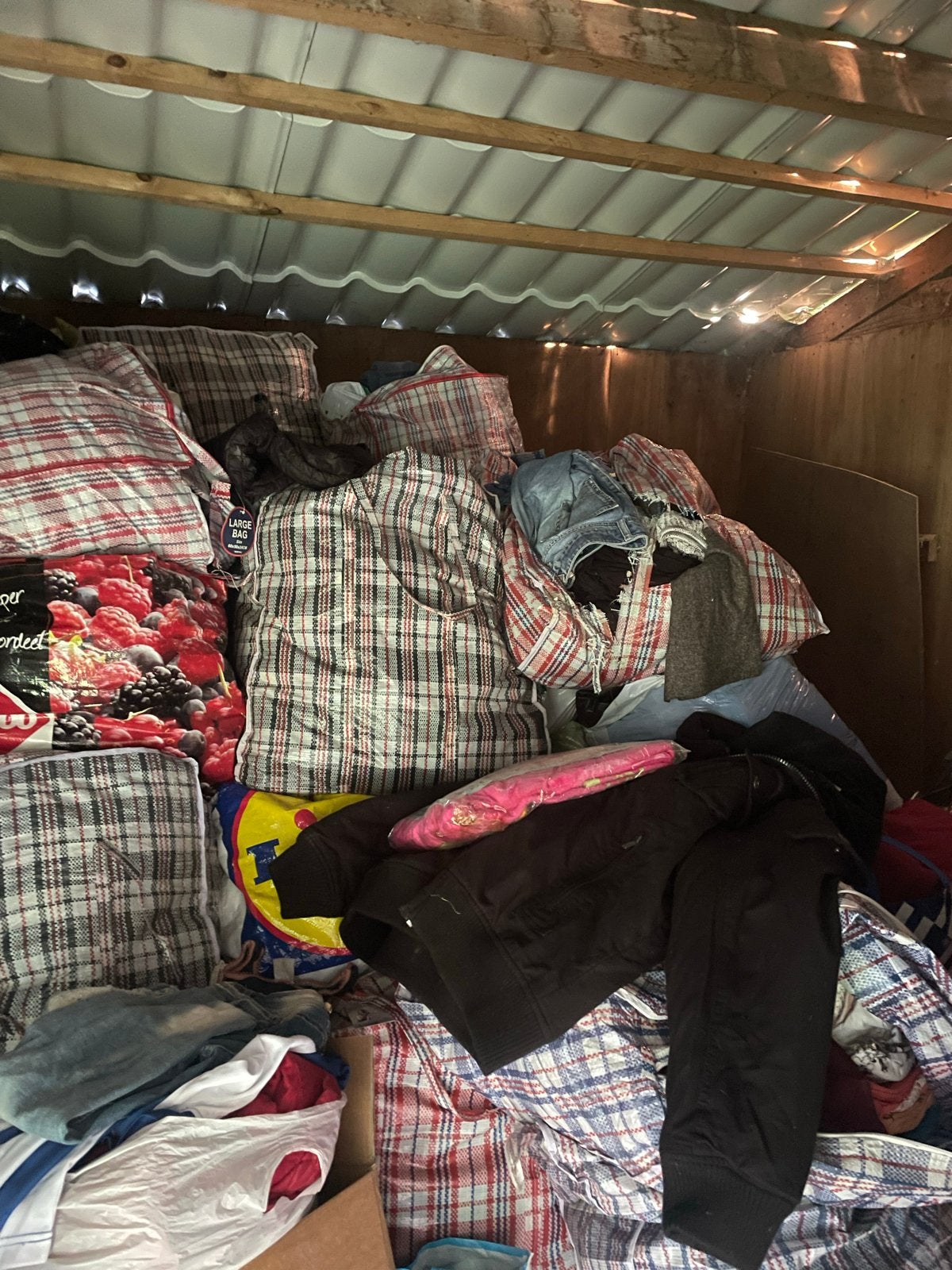 Grote partij kleding m/v: jassen, broeken, shirts, truien, j, Kleding | Dames, Overige Dameskleding, Ophalen, Gedragen