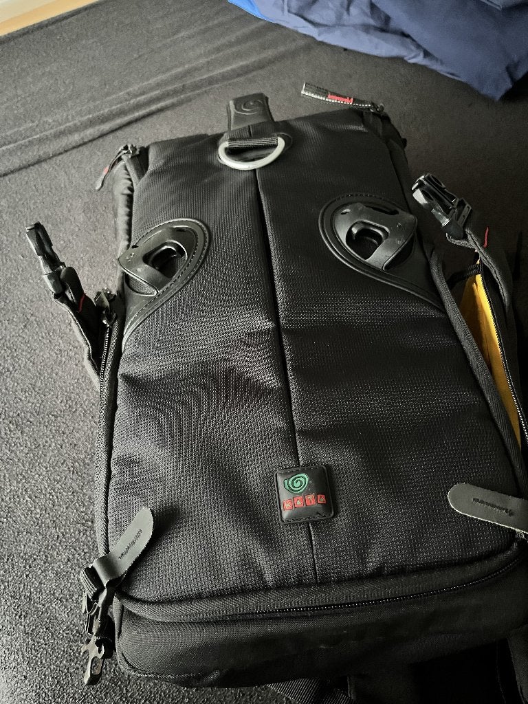 Fotorugzak/slingbag, Audio, Tv en Foto, Rugtas, Kata, Ophalen of Verzenden, Zo goed als nieuw