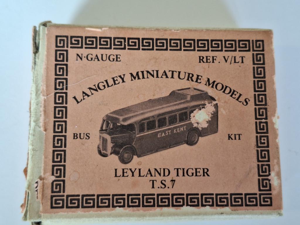 1950's Building kit Langley Leyland Tiger bus, Ophalen of Verzenden, Groter dan 1:32, Truck, Overige merken