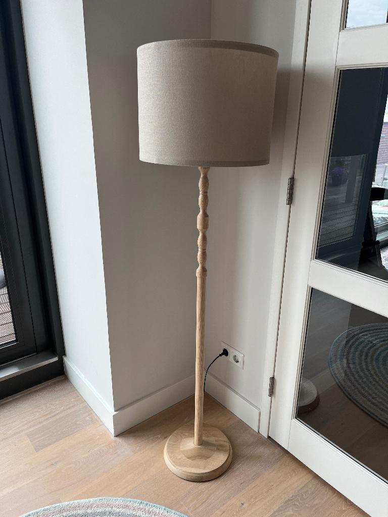 IKEA KINNAHULT Floor lamp, ash/white, 150 cm, Ophalen, Glas, Scandinavian, Zo goed als nieuw