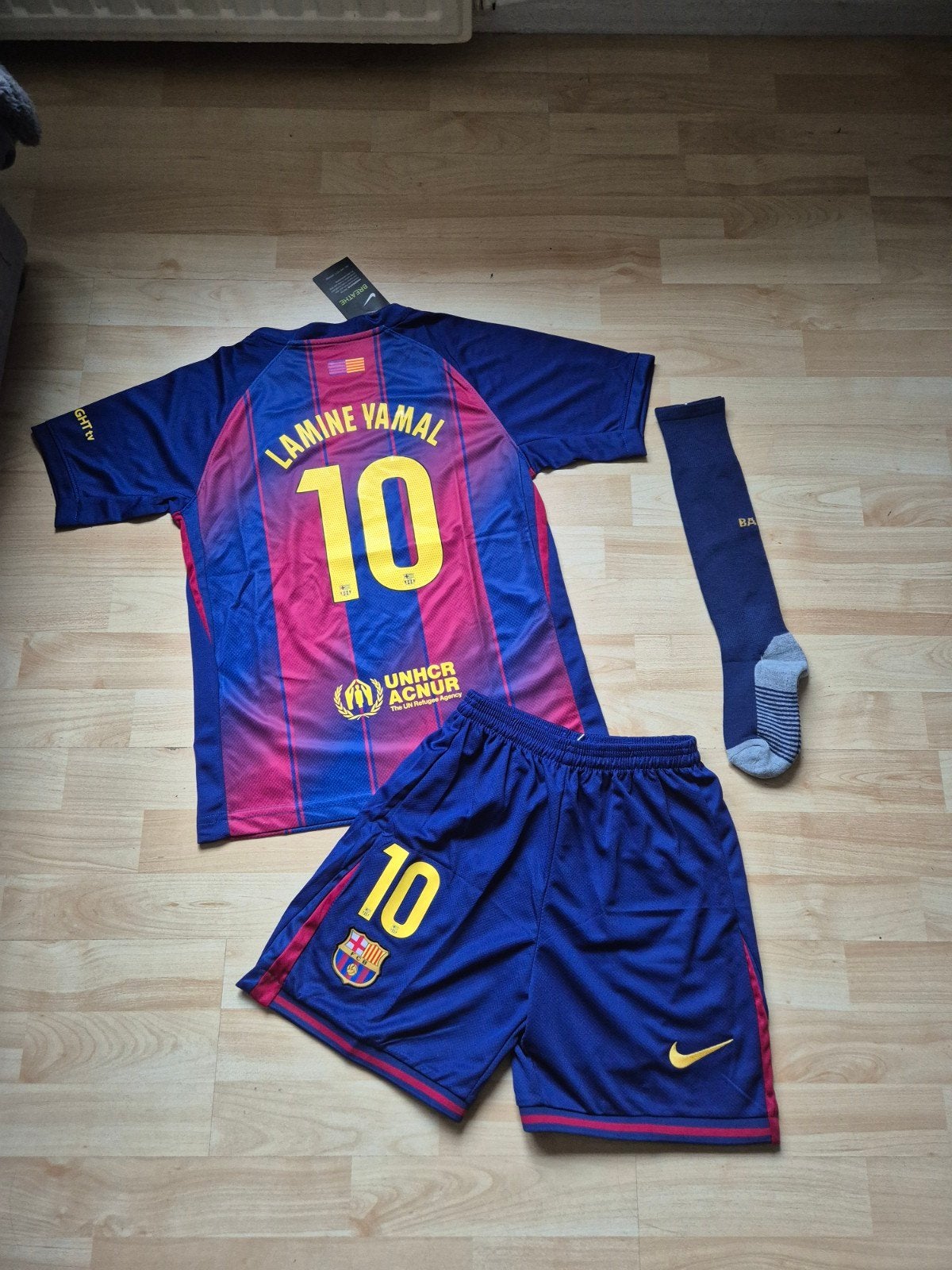 Barcelona Lamine Yamal voetbaltenue Kids 134-140, Ophalen of Verzenden, Nieuw, Jongen of Meisje, Sport- of Zwemkleding