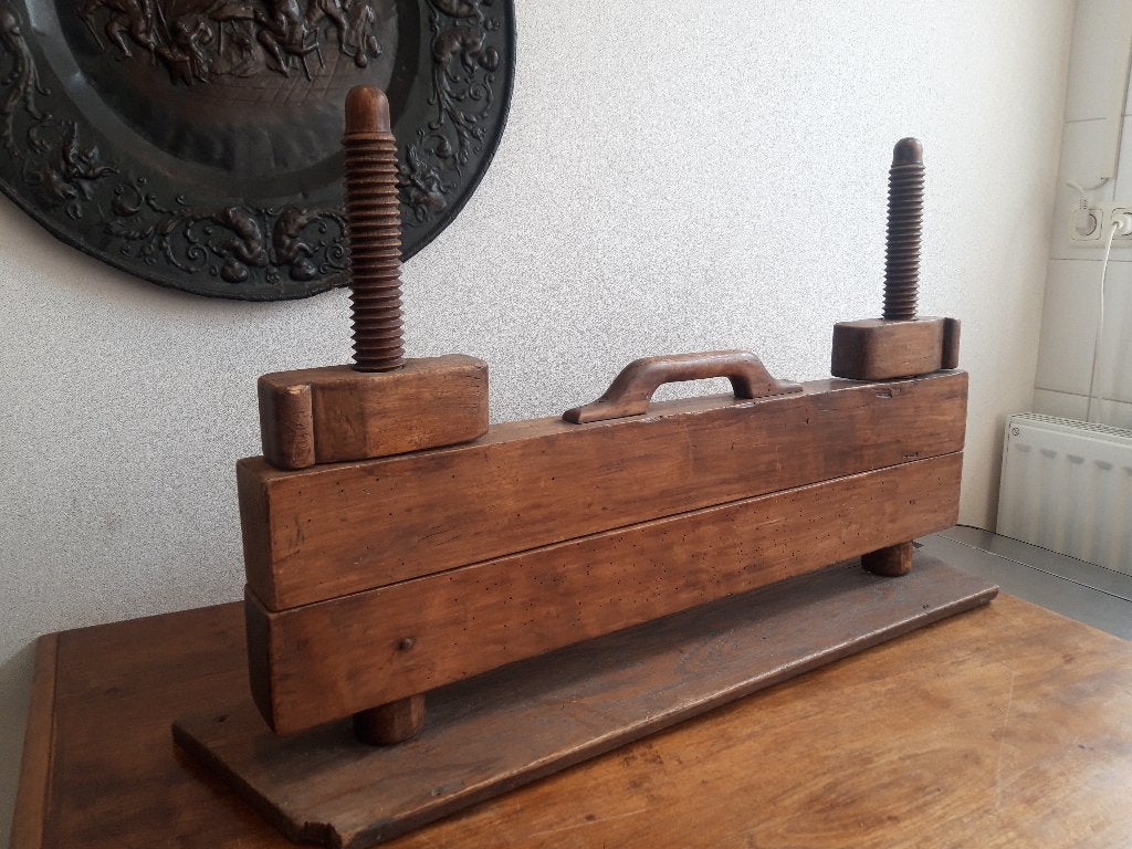 Antieke Houten Pers - Decoratief en Functioneel, Ophalen
