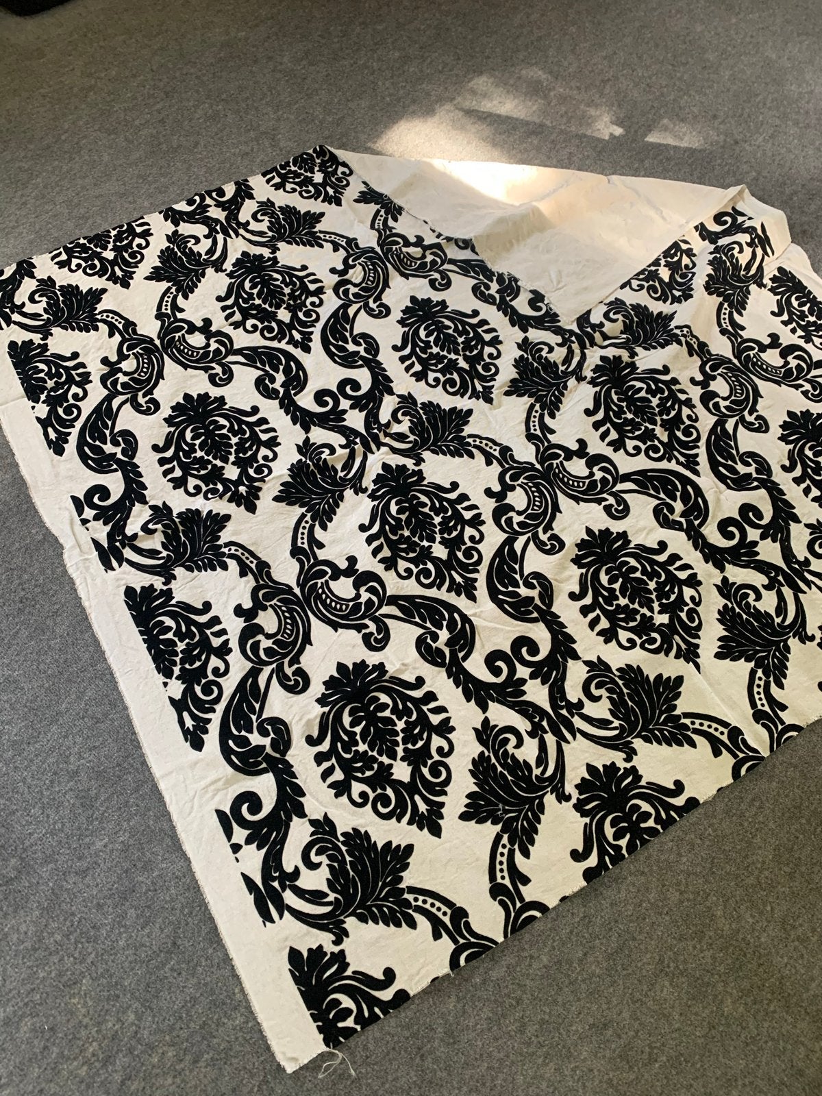 Decoratieve stof met barok patroon - 150 x 150 cm, Overige materialen, Meerkleurig, 120 cm of meer, Nieuw