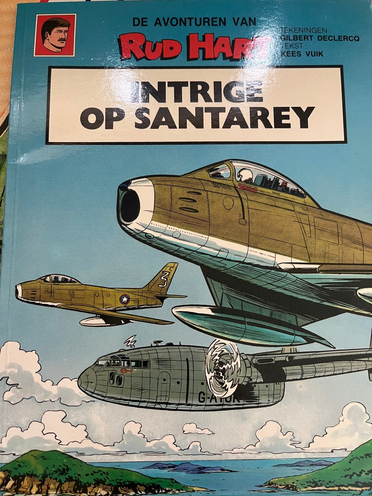 Rud Hart - Intrige op Santarey, Eén stripboek, Ophalen of Verzenden, Gelezen