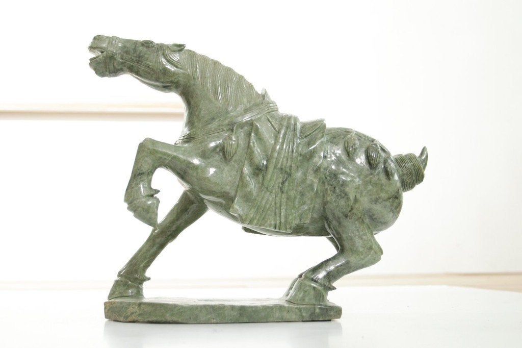 Groot Chinees jade paard beeld, Antiek en Kunst, Ophalen, Steen/keramiek, Groen, China