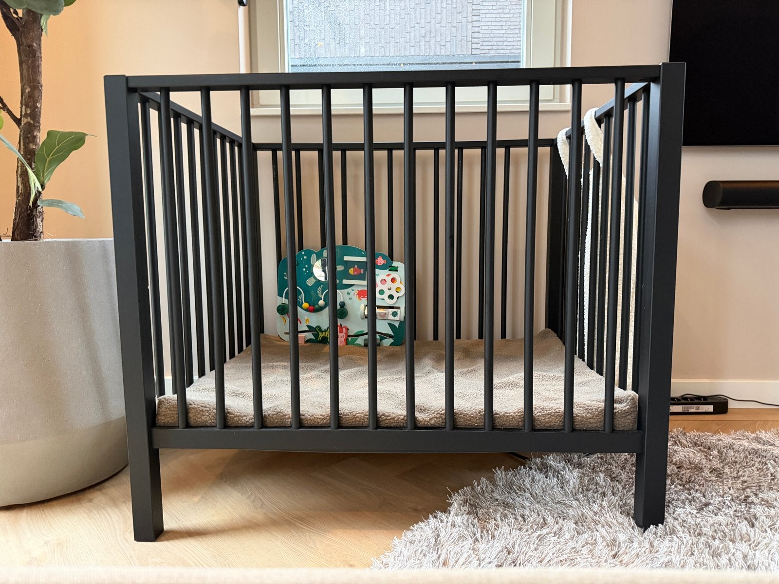 Box mat zwart ('Europe Baby Robin II') incl boxmatras, Ophalen of Verzenden, Zo goed als nieuw, Vierkant